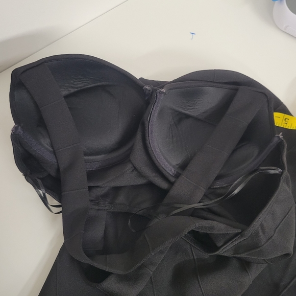 River Island Black Bodycon build in bra MiniDress - Picture 6 of 12